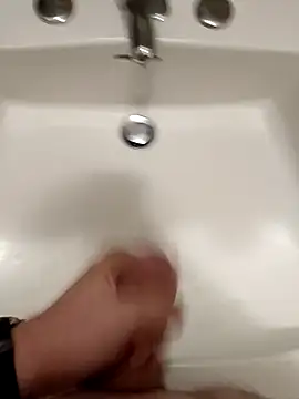 Snapshot of Empi19cm chatting on 09/12/25, 12:00 Empi19cm online show from 09/12/25, 12:00