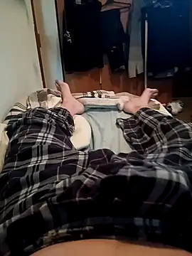 Snapshot of Empi19cm chatting on 10/25/25, 06:10 Empi19cm online show from 10/25/25, 06:10