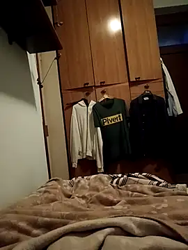 Snapshot of Empi19cm chatting on 11/26/25, 06:03 Empi19cm online show from 11/26/25, 06:03