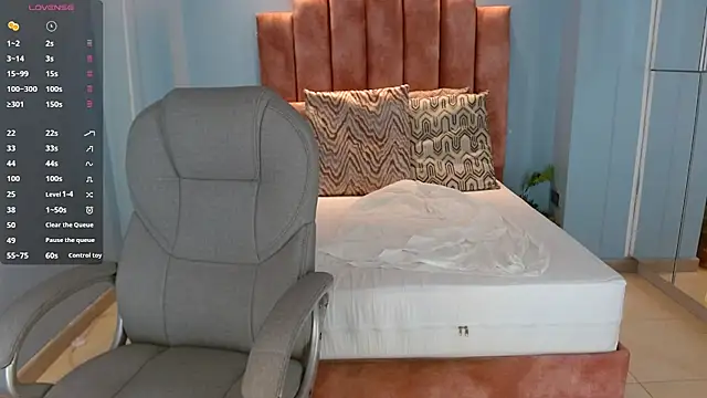 Milaa Star  online show from 02/28/26, 03:29