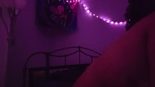 Snapshot of puddled_wonderland chatting on 11/04/25, 04:22 puddled wonderland online show from 11/04/25, 04:22