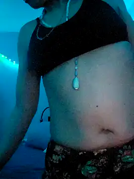 Snapshot of puddled_wonderland chatting on 11/22/25, 09:30 puddled wonderland online show from 11/22/25, 09:30