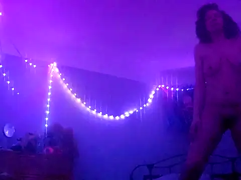 Snapshot of puddled_wonderland chatting on 11/30/25, 08:40 puddled wonderland online show from 11/30/25, 08:40