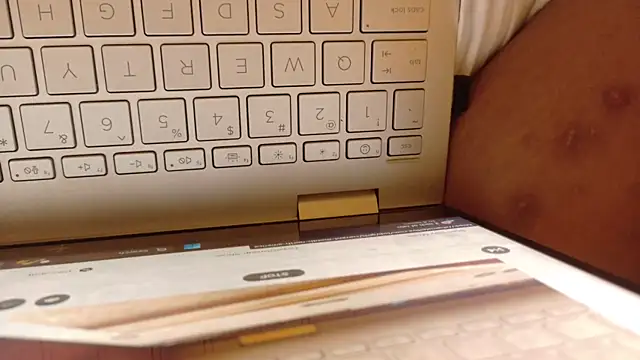 Snapshot of Dallasbest214 chatting on 10/24/25, 06:54 Dallasbest214 online show from 10/24/25, 06:54