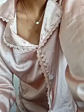 irina hana online show from 11/14/25, 02:43