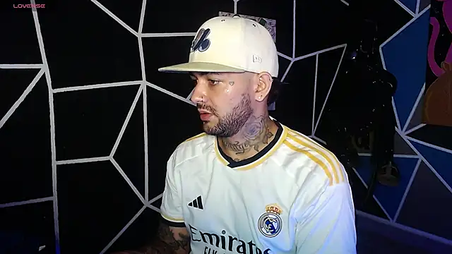 nicolastorres99 online show from 11/04/25, 02:43