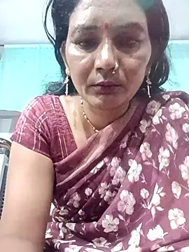 Snapshot of ZIVAA chatting on 04/08/26, 04:01 ZIVAA online show from 04/08/26, 04:01