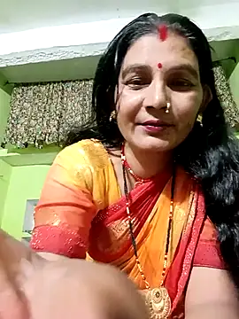 Snapshot of ZIVAA chatting on 05/11/26, 05:32 ZIVAA online show from 05/11/26, 05:32