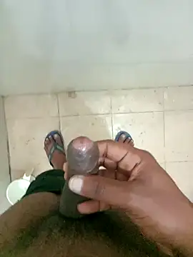 Snapshot of Aloneboy170 chatting on 02/07/26, 05:38 Aloneboy170 online show from 02/07/26, 05:38