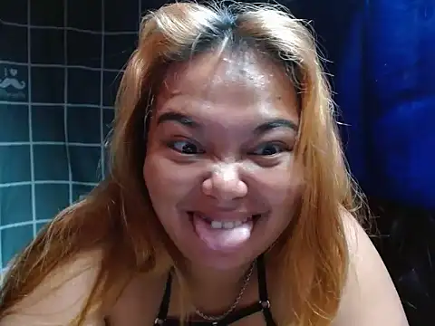 Snapshot of Hajaima chatting on 11/19/25, 02:50 Hajaima online show from 11/19/25, 02:50