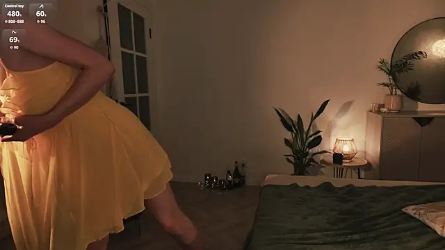 NinaNightt online show from 09/15/25, 07:47