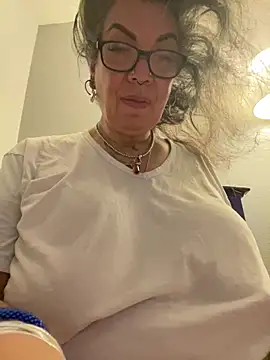 dieseldame1313 online show from 03/04/25, 08:46