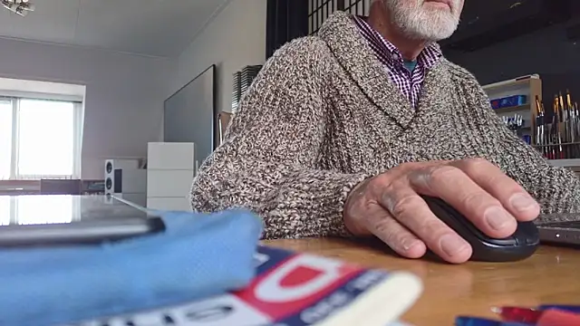 ewaldwillems99 online show from 04/10/26, 06:07