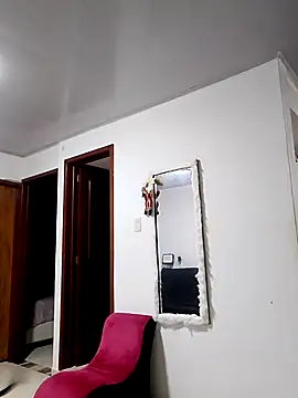Snapshot of Alisson_Milf chatting on 10/13/25, 02:11 Alisson Milf online show from 10/13/25, 02:11