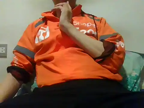 Snapshot of leanhtung123 chatting on 11/07/25, 01:33 leanhtung123 online show from 11/07/25, 01:33