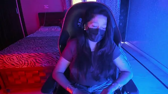 ShylaGill online show from 10/31/25, 08:59