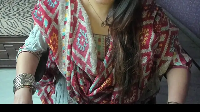 ShylaGill online show from 11/26/25, 10:16