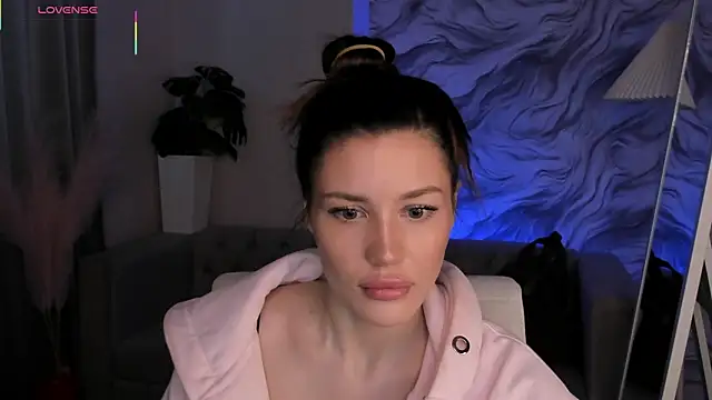 Aria Mila online show from 03/26/26, 03:01