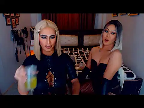 MystiqueQueen online show from 10/27/25, 08:46