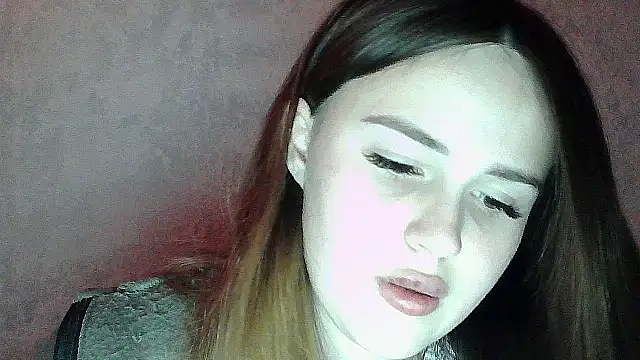 Snapshot of SweetLoraa chatting on 05/13/26, 08:06 SweetLoraa online show from 05/13/26, 08:06