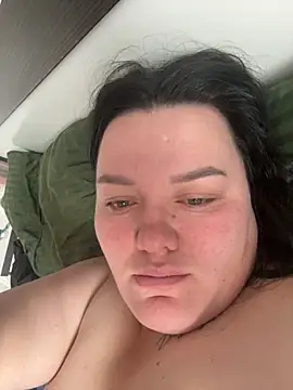 SunnyLeila2101 online show from 10/31/25, 08:15