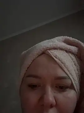 SunnyLeila2101 online show from 12/20/25, 05:47