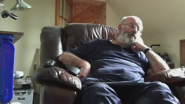 janzer13 online show from 10/02/25, 01:29