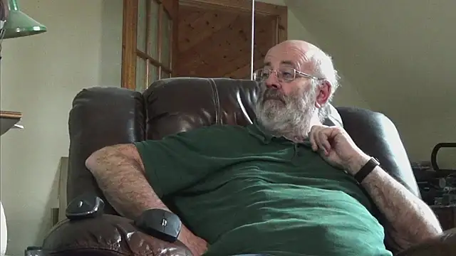 janzer13 online show from 10/30/25, 02:07