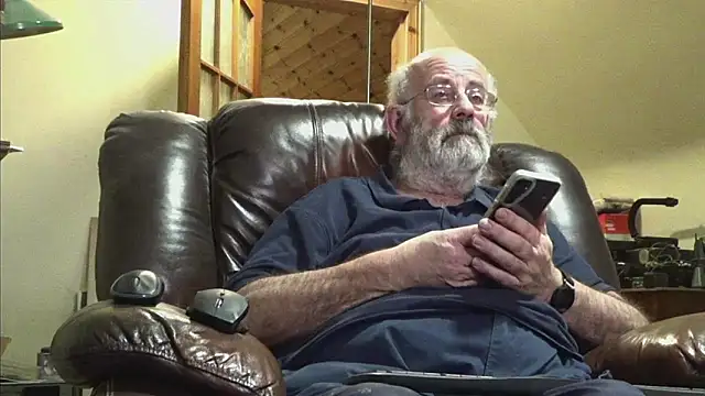 janzer13 online show from 11/17/25, 07:08