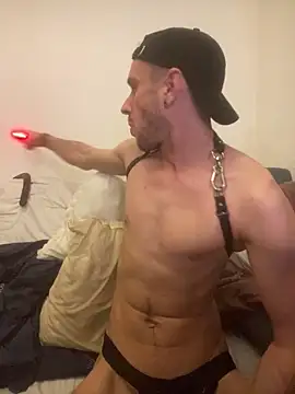 Snapshot of sexbooy27 chatting on 10/26/25, 10:36 sexbooy27 online show from 10/26/25, 10:36