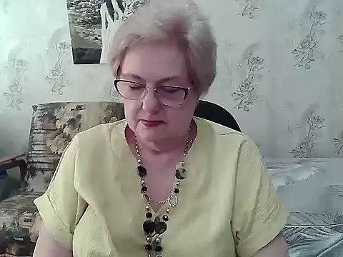 Snapshot of Renata62011 chatting on 05/21/26, 11:28 Renata62011 online show from 05/21/26, 11:28