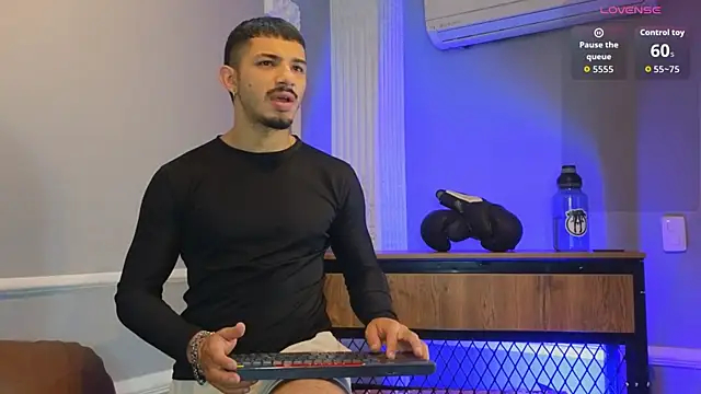 ArturoCardona  online show from 12/15/25, 11:58