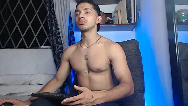 ArturoCardona  online show from 04/10/26, 12:49