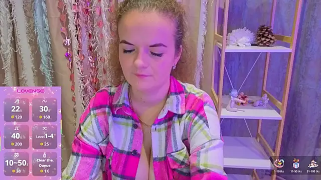 Luisa Rosee online show from 10/17/25, 07:38