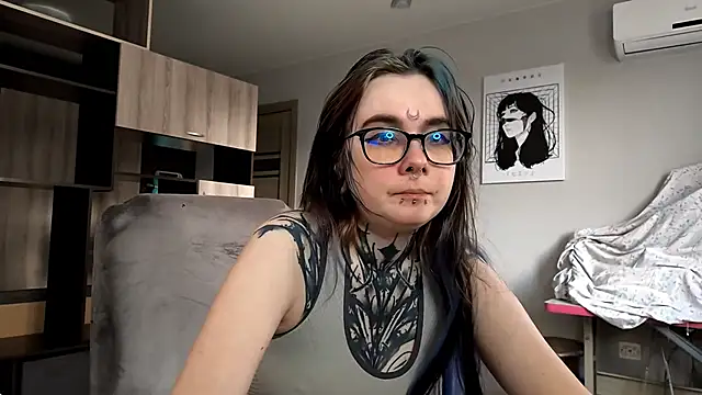 HighelikeGirl online show from 11/08/25, 07:08