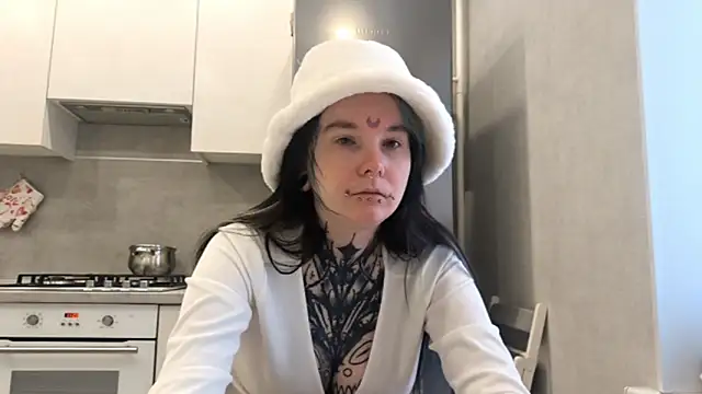 HighelikeGirl online show from 02/19/26, 06:20