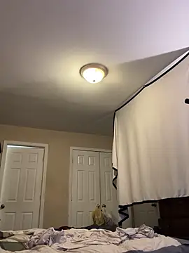 KeYBuMp323 online show from 09/18/25, 02:30