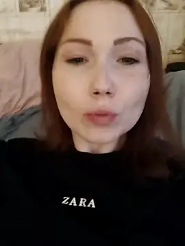 Snapshot of _San_Sara_ chatting on 05/18/26, 04:02 San Sara online show from 05/18/26, 04:02