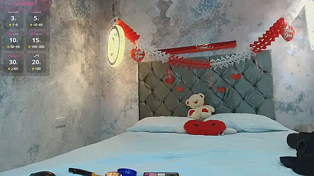 DarcyMooree online show from 09/25/25, 12:53