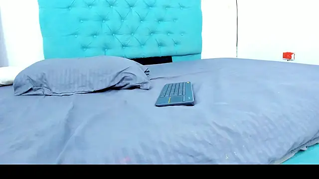 cris dulce online show from 11/30/25, 07:18