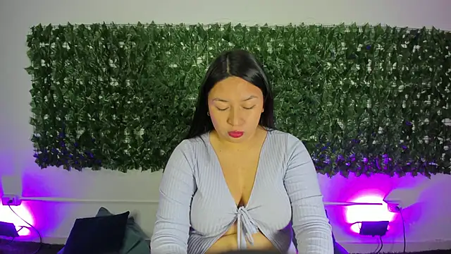 BellaRoux1 online show from 02/21/26, 12:28