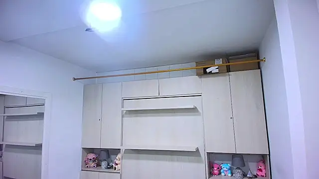LilyWhitney online show from 07/18/26, 04:05