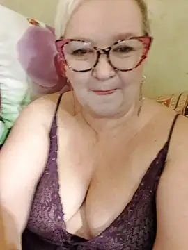 ForgeMeNot51 online show from 11/01/25, 06:04