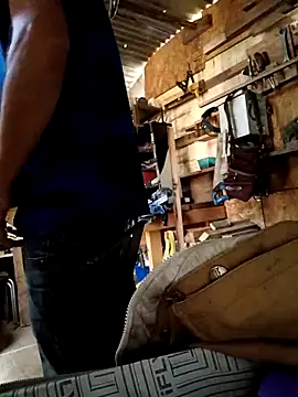 Snapshot of Canuseemeray chatting on 12/19/25, 04:58 Canuseemeray online show from 12/19/25, 04:58