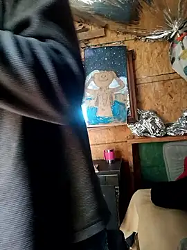 Snapshot of Canuseemeray chatting on 03/18/26, 04:21 Canuseemeray online show from 03/18/26, 04:21