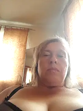 Snapshot of Catherine372311 chatting on 09/09/25, 10:59 Catherine372311 online show from 09/09/25, 10:59