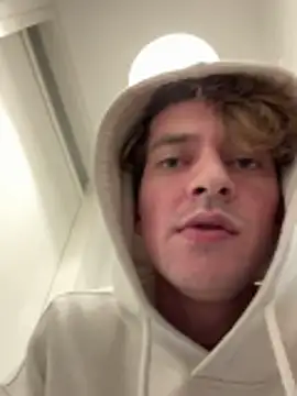 hottest23 online show from 12/02/25, 01:22