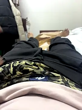 bigbulllaksh online show from 10/17/25, 04:31