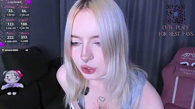 godlikegirlyy online show from 03/16/26, 03:05