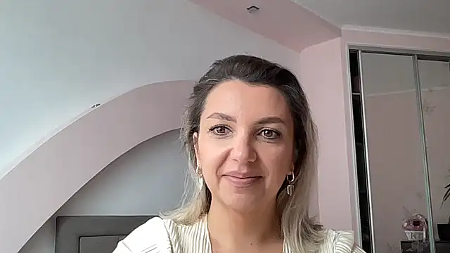 Snapshot of Beautysoul_ chatting on 09/14/25, 09:30 Beautysoul online show from 09/14/25, 09:30